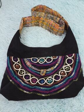 Vintage Guatemalan Hand‎ Embroidered Boho Crossbody Hobo Bag Slouchy Purse